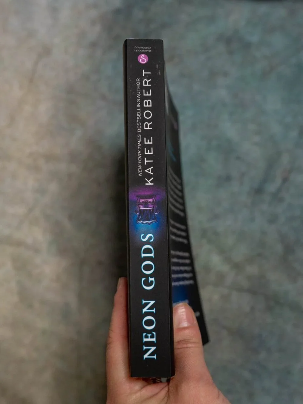 Paperback Neon Gods by Katee Robert - Lightly Used - Soft Touch Cover